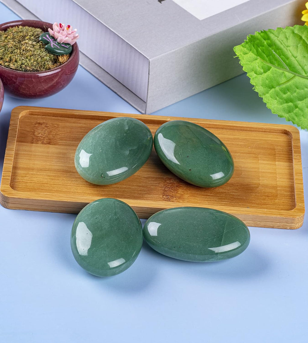 Green Aventurine Palm Stone Crystal Natural Chakra Therapy Polished Healing Crystal Oval Pocket Gemstone for Anxiety Stress Relief